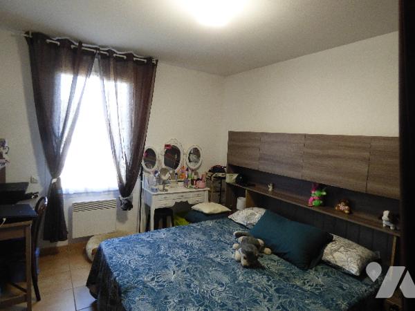 résidence LES SENIORIALES, quartier Maubec, proche tous commerces,
Vend villa de plain-pied de 71m²