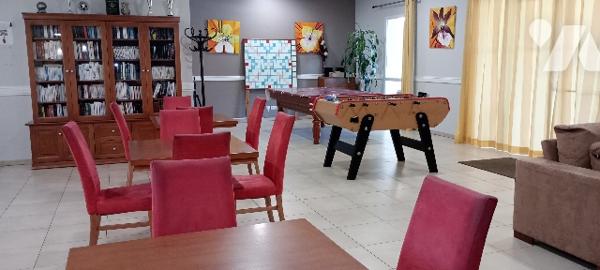résidence LES SENIORIALES, quartier Maubec, proche tous commerces,
Vend villa de plain-pied de 71m²