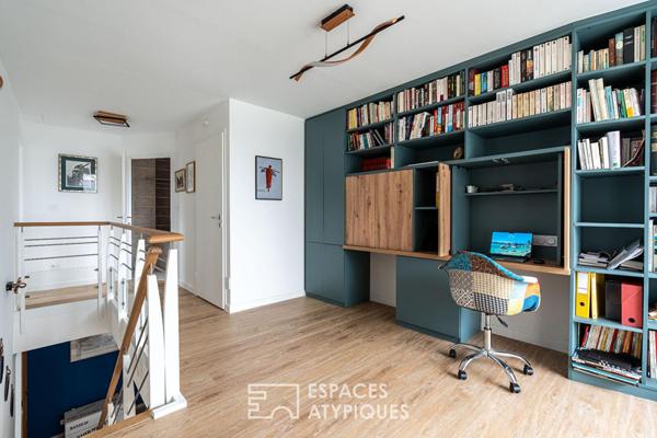 Maison familiale à l’abri des regards, à quelques pas de l’océan.