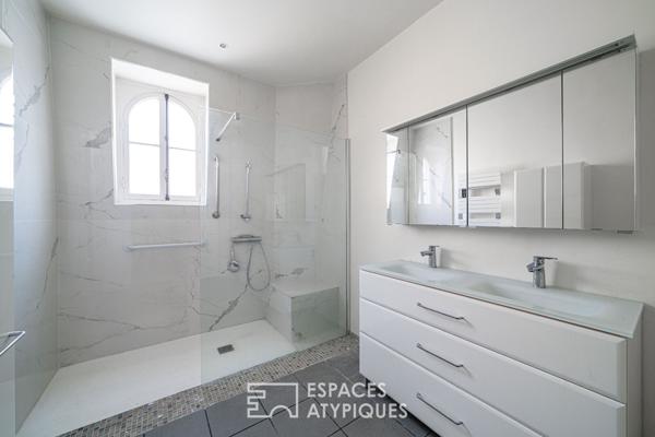 Un duplex à réinventer avec vue sur l’emblématique Place des Vosges