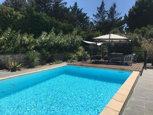 Villa Paulhan 6 pièce(s) 130 m2habitable ,230m² utile sur parcelle 12000m²