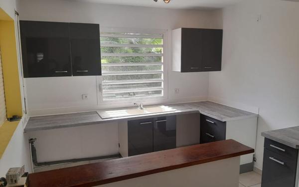 Appartement à vendre    2 pièces • 63 m2 Le Gosier