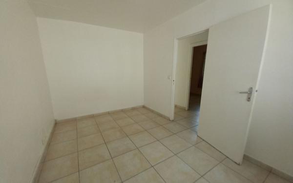 Appartement à vendre    2 pièces • 63 m2 Le Gosier