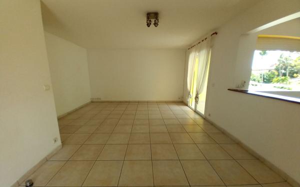 Appartement à vendre    2 pièces • 63 m2 Le Gosier