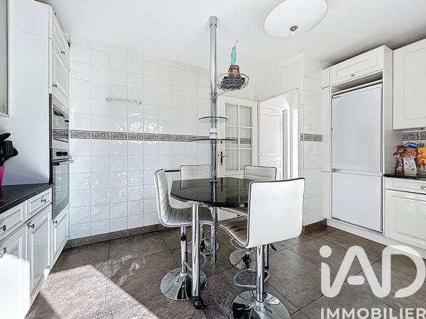 Maison à vendre 5 pièces 141 m² Bussy-Saint-Georges