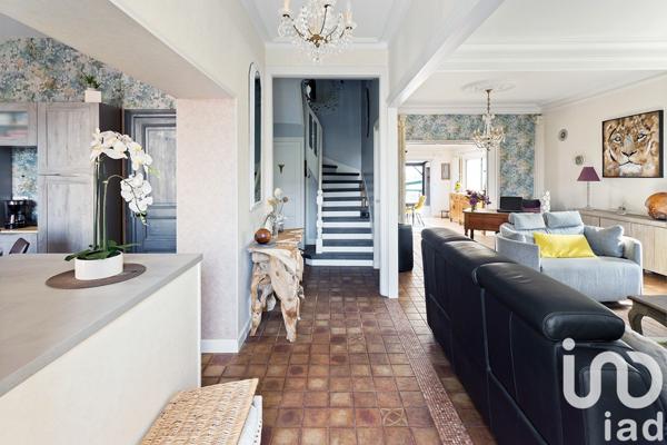 Maison 7 pièces de 210 m² à Ligné (44850)