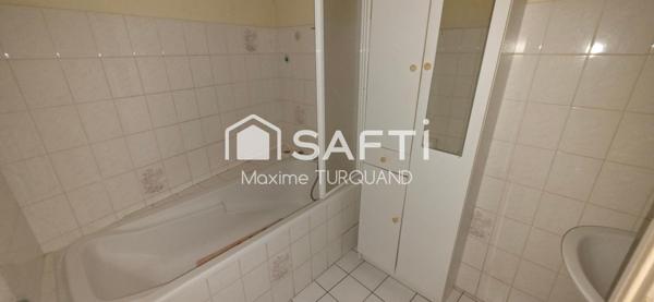 Immeuble de rapport 132m², 3 logements loués.