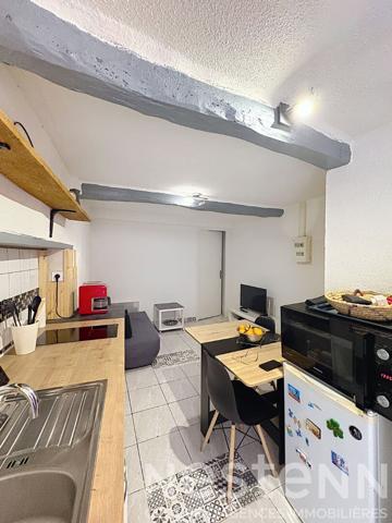Immeuble Saint Maximin La Sainte Baume composé de deux appartements rénovés et loués.