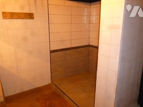 Local à usage professionnel (ancienne discothèque)