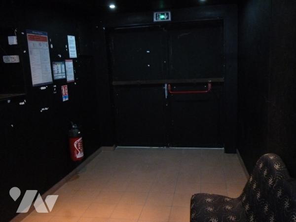 Local à usage professionnel (ancienne discothèque)