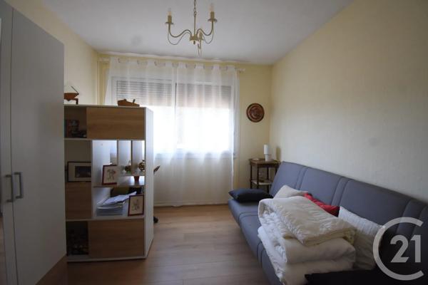 Appartement à vendre  3 pièces - 67,15 m 2   VICHY  - 03