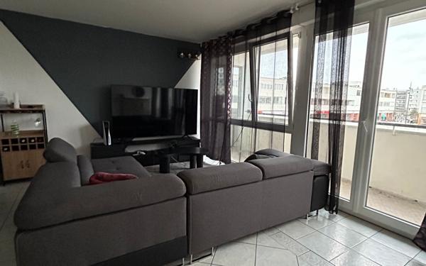 Appartement à vendre    4 pièces • 76,84 m2 Reims