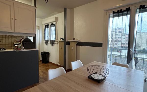 Appartement à vendre    4 pièces • 76,84 m2 Reims