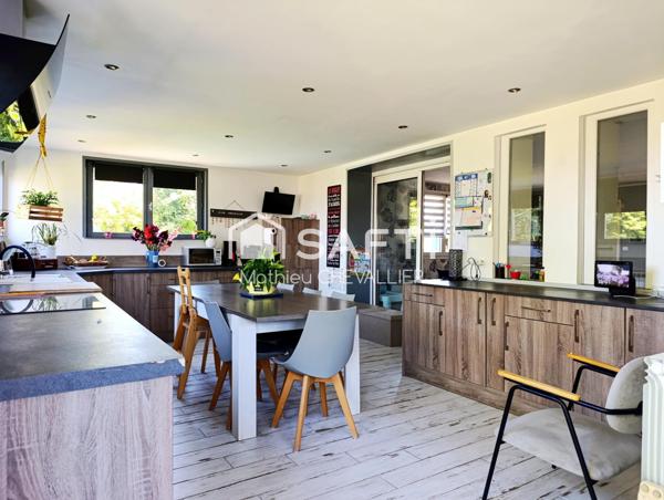 Maison familiale 168 m² avec dépendances & box à chevaux