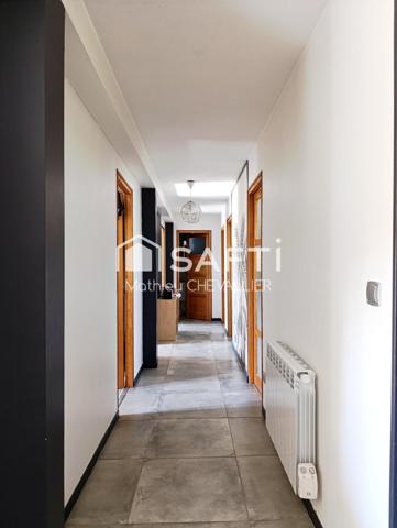 Maison familiale 168 m² avec dépendances & box à chevaux