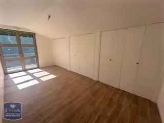 Appartement à louer 4 pièces 146.64m²