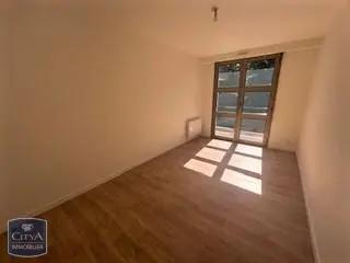 Appartement à louer 4 pièces 146.64m²