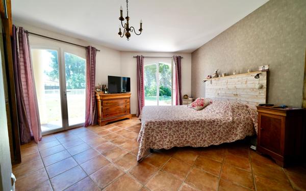 Maison à vendre    6 pièces •  Istres
