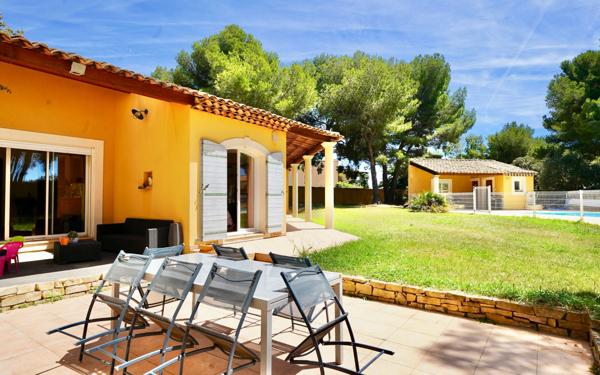 Maison à vendre    6 pièces •  Istres