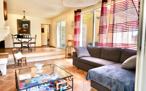 Maison à vendre    6 pièces •  Istres