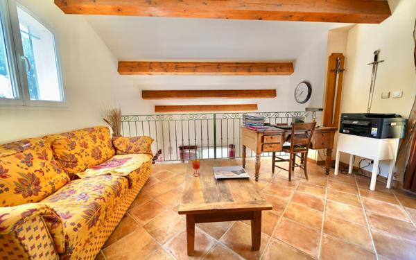 Maison à vendre    6 pièces •  Istres