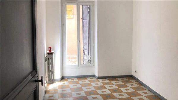 Location                                                      Maison de village
                        
                     3 pièces                      82 m2                     à Pourrières