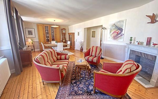 Appartement à louer    2 pièces • 99,43 m2 Lorient