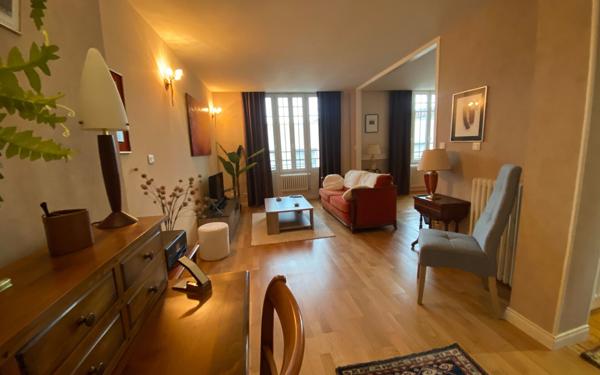 Appartement à louer    2 pièces • 99,43 m2 Lorient