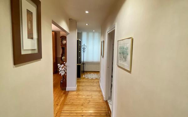 Appartement à louer    2 pièces • 99,43 m2 Lorient