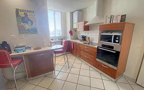 Appartement à louer    2 pièces • 99,43 m2 Lorient