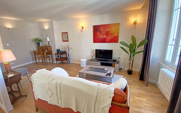 Appartement à louer    2 pièces • 99,43 m2 Lorient