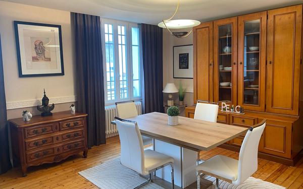 Appartement à louer    2 pièces • 99,43 m2 Lorient