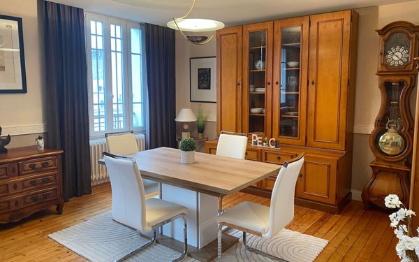 Appartement à louer    2 pièces • 99,43 m2 Lorient