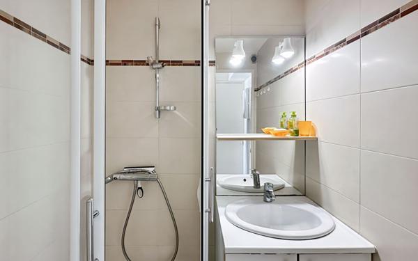 Appartement à vendre    2 pièces • 28 m2 Saint-Raphaël