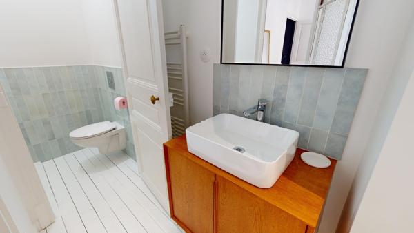 Maison superbement rénovée (280 000 € de travaux), avec jardin et piscine