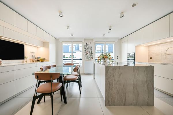 Bois de Vincennes/Lac Daumesnil - 5ème étage avec ascenseur - Terrasse de 70m² - SAINT MANDE 94