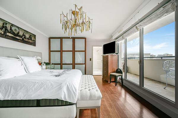 Bois de Vincennes/Lac Daumesnil - 5ème étage avec ascenseur - Terrasse de 70m² - SAINT MANDE 94