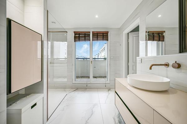 Bois de Vincennes/Lac Daumesnil - 5ème étage avec ascenseur - Terrasse de 70m² - SAINT MANDE 94