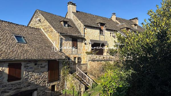 Charmante maison de village en Aubrac – Calme et authenticité