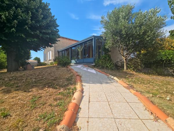 Maison
         6 pièces
        - 130 m² Exclusivité 424 500 € *