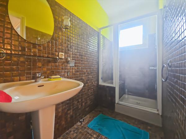 Maison
         6 pièces
        - 130 m² Exclusivité 424 500 € *