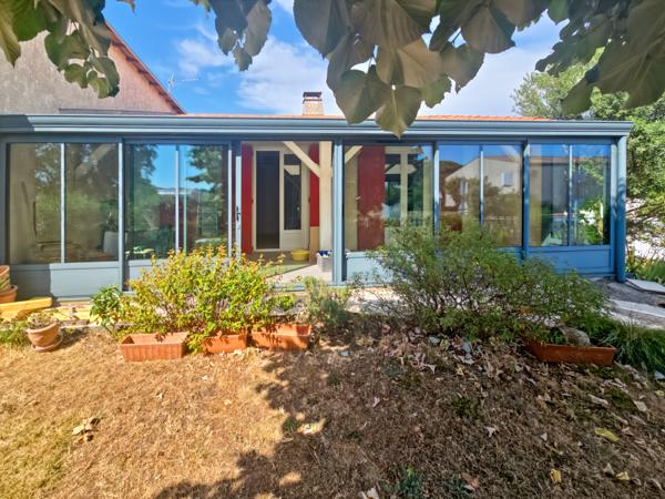 Maison
         6 pièces
        - 130 m² Exclusivité 424 500 € *