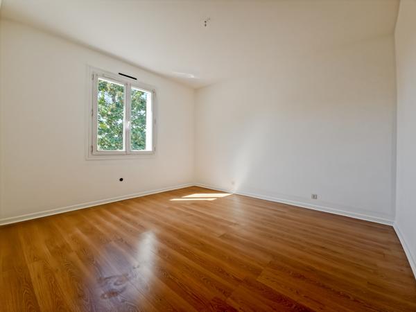 Maison
         6 pièces
        - 130 m² Exclusivité 424 500 € *