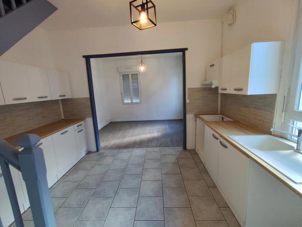 Maison à vendre 3 pièces ()