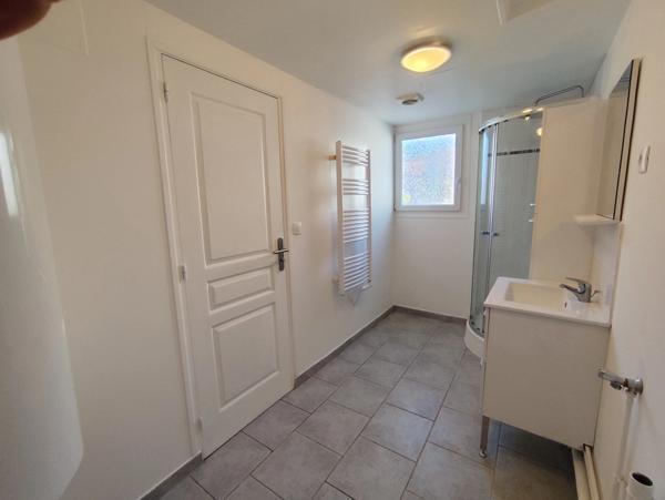 Maison à vendre 3 pièces ()