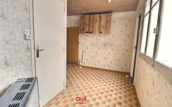 Appartement à vendre    2 pièces • 34 m2 Marseille 6