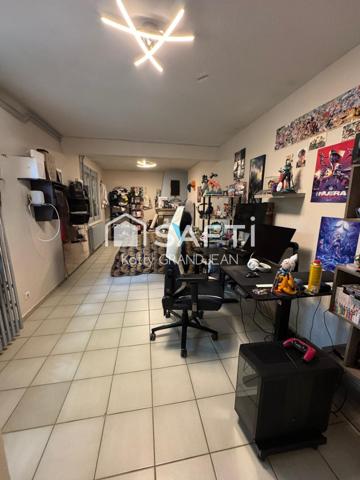 Maison à Péronnas 173 m² sur un terrain de 993 m²