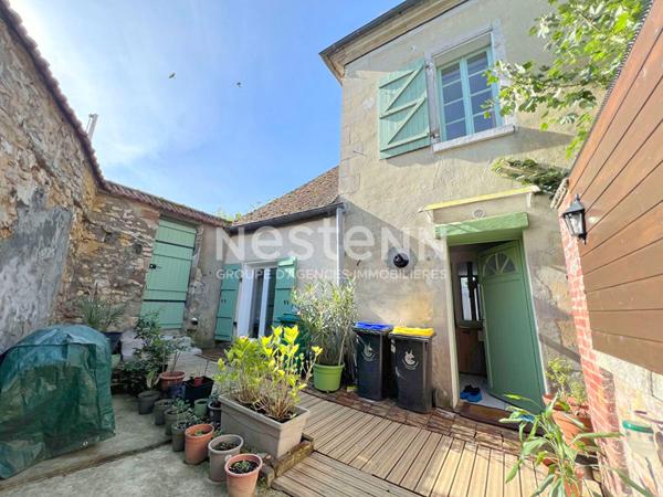 CHAUMONT EN VEXIN Maison de ville de 65 m² rénovée 2 chambres / 1 bureau avec jardin privatif