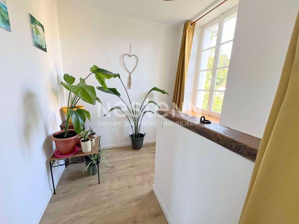 CHAUMONT EN VEXIN Maison de ville de 65 m² rénovée 2 chambres / 1 bureau avec jardin privatif
