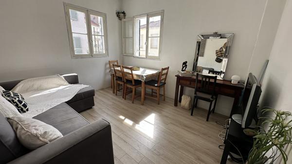 Appartement à TOULON (83000)